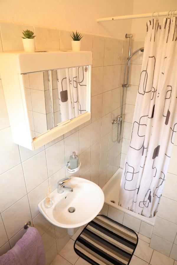 Apartmani Sarlija Pakoštane Buitenkant foto