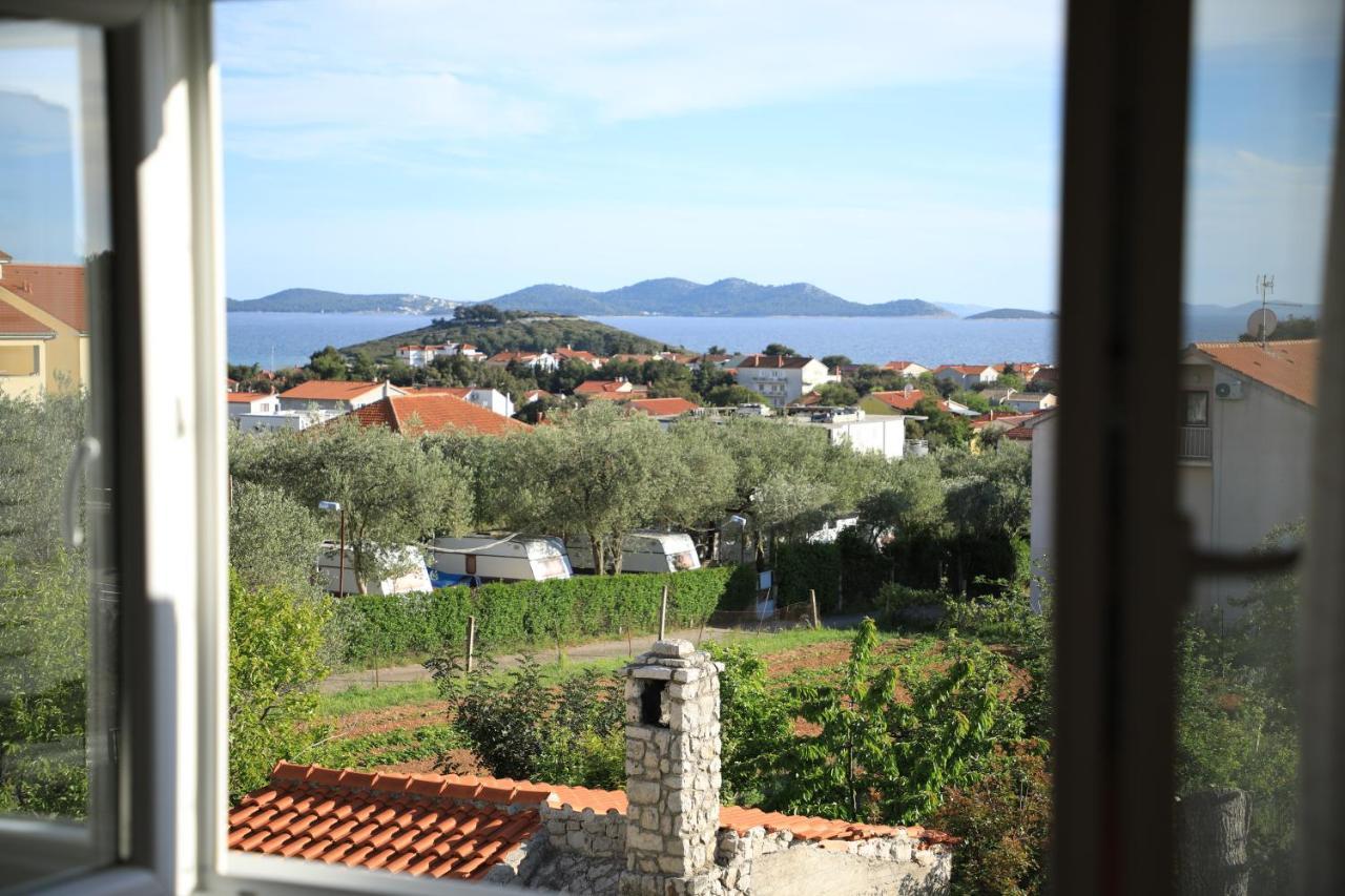 Apartmani Sarlija Pakoštane Buitenkant foto